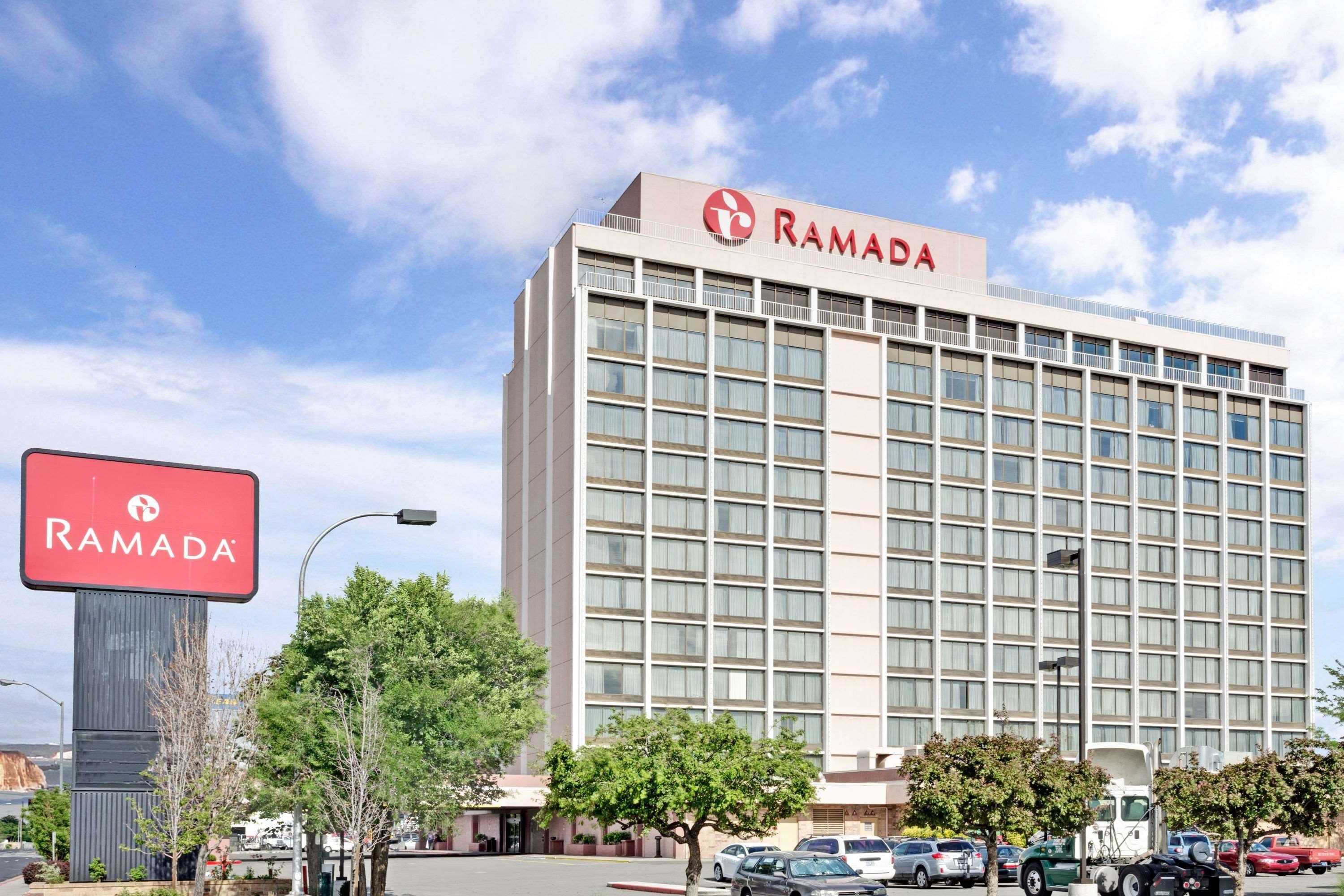 Ramada By Wyndham Reno Hotel & Casino Exteriér fotografie