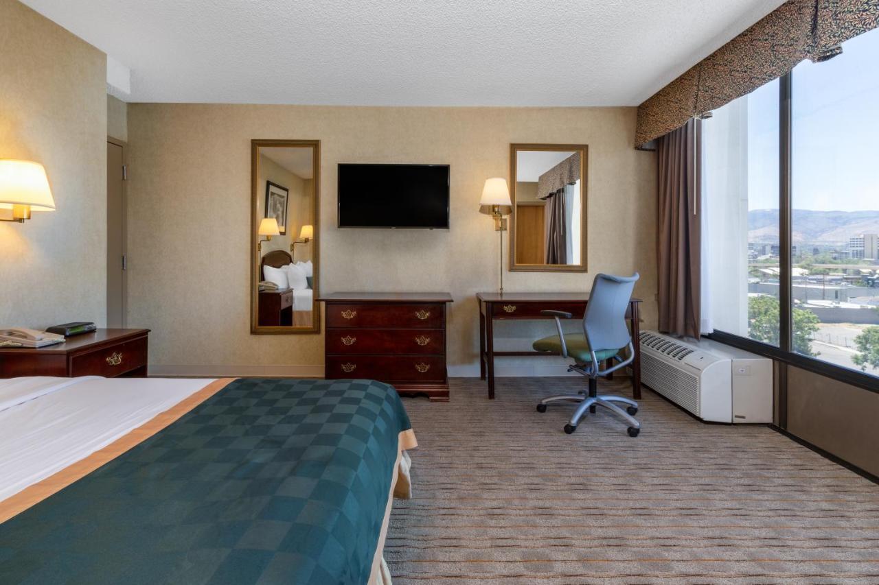 Ramada By Wyndham Reno Hotel & Casino Exteriér fotografie